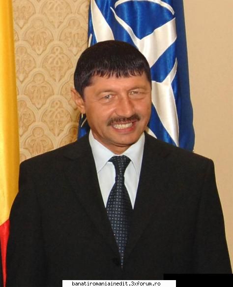 :rotfl:  :rotfl:  :rotfl: traian guta basescu