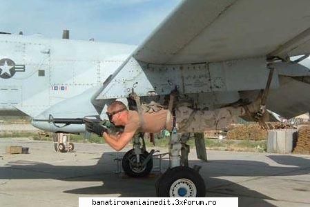 la nevoie, poate fi lansat in urmarirea avionului inamic. un nou tip de arma...